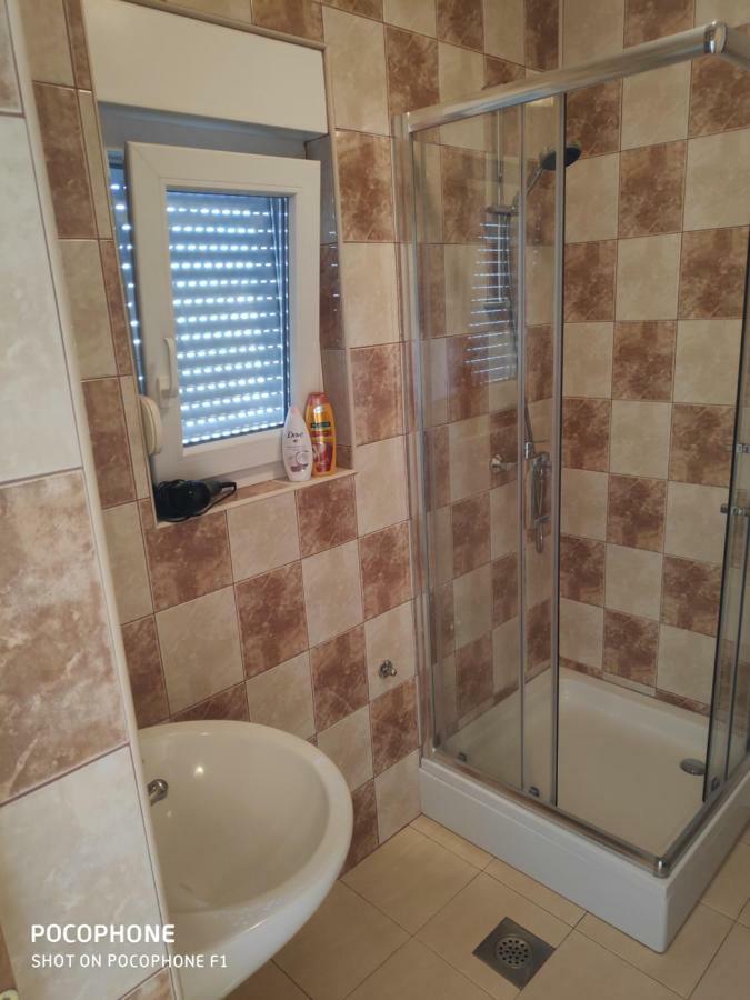 Villa Lisinski Zara Esterno foto