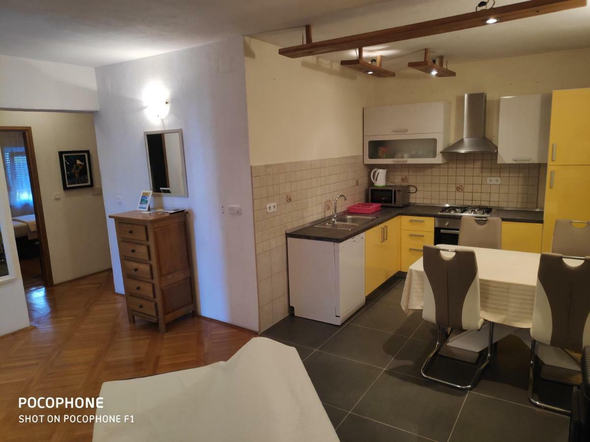 Villa Lisinski Zara Esterno foto